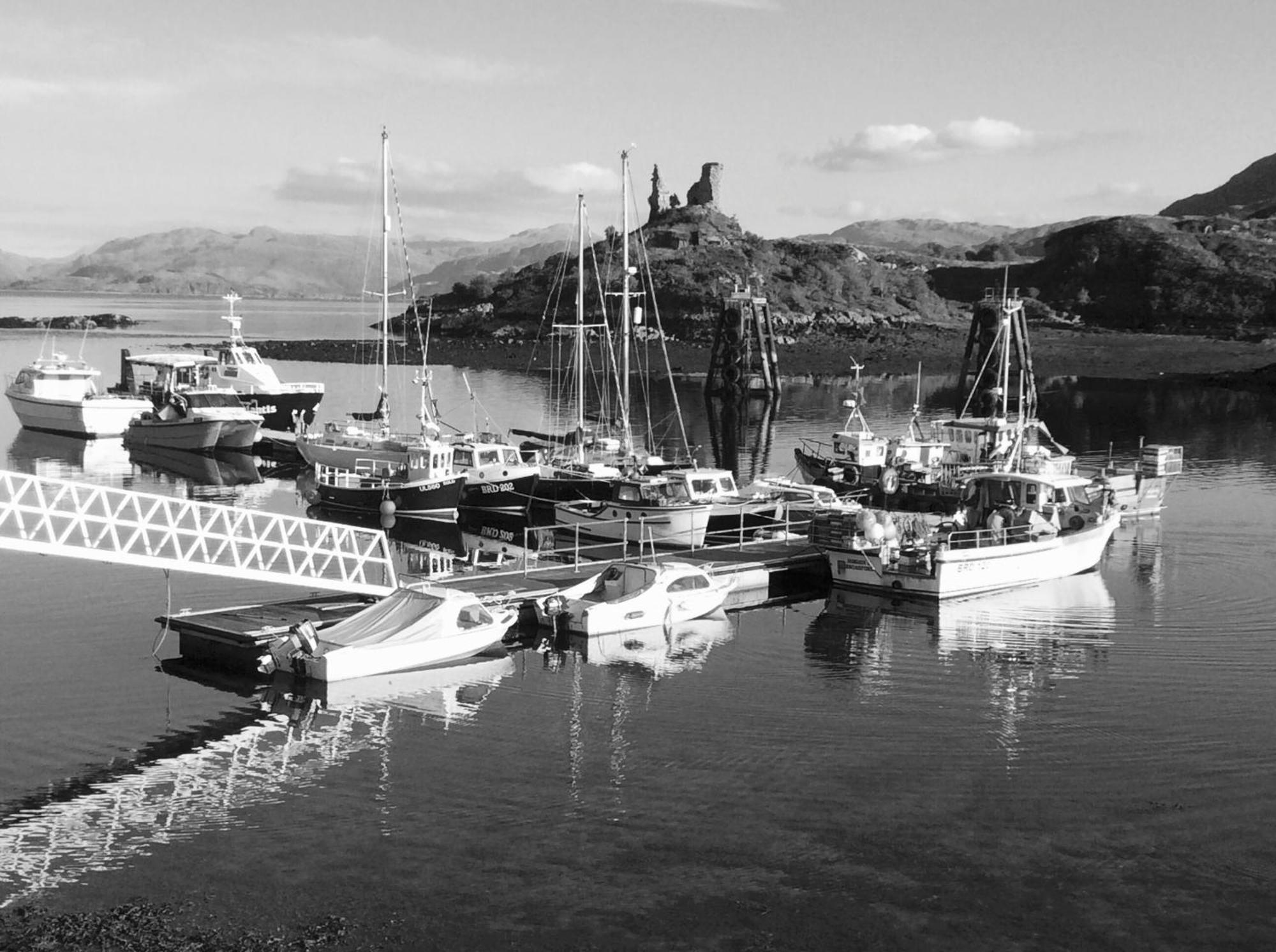 Misty Isle Apartments Ltd - Maol View Kyleakin Bagian luar foto