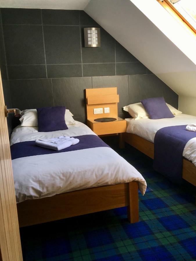 Misty Isle Apartments Ltd - Maol View Kyleakin Bagian luar foto
